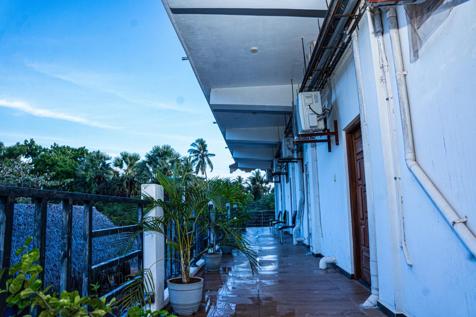 Theevanni Resort Trincomalee Ngoại thất bức ảnh