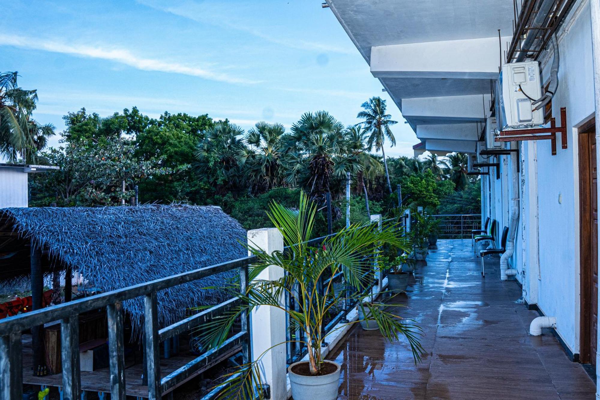 Theevanni Resort Trincomalee Ngoại thất bức ảnh